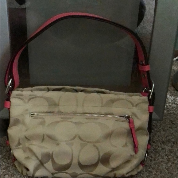 coach bag with pink strap